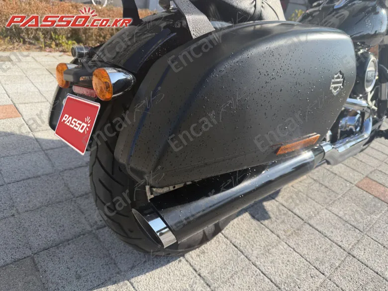 HARLEY-DAVIDSON SPORT GLIDE - фото 6