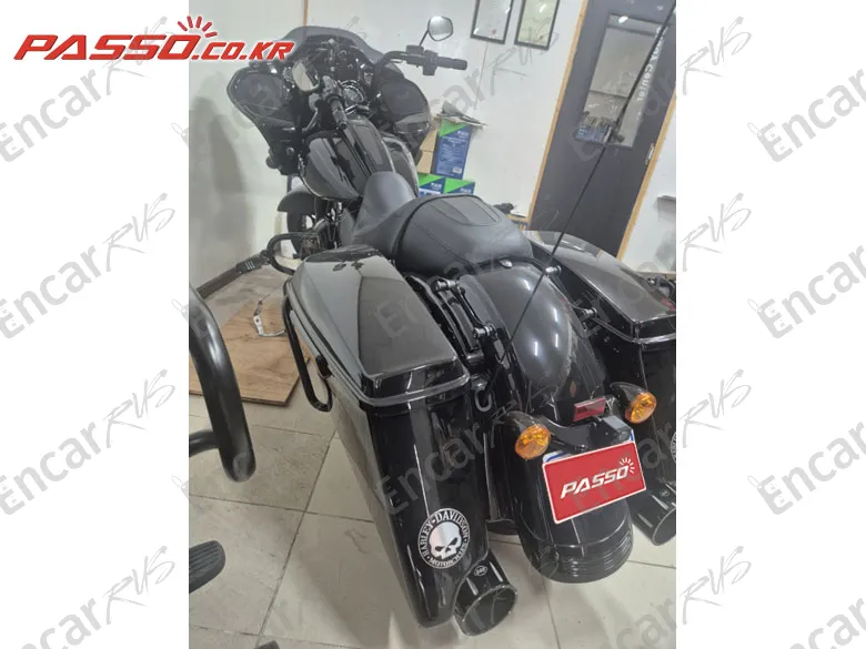 HARLEY-DAVIDSON ROAD GLIDE SPECIAL - фото 5