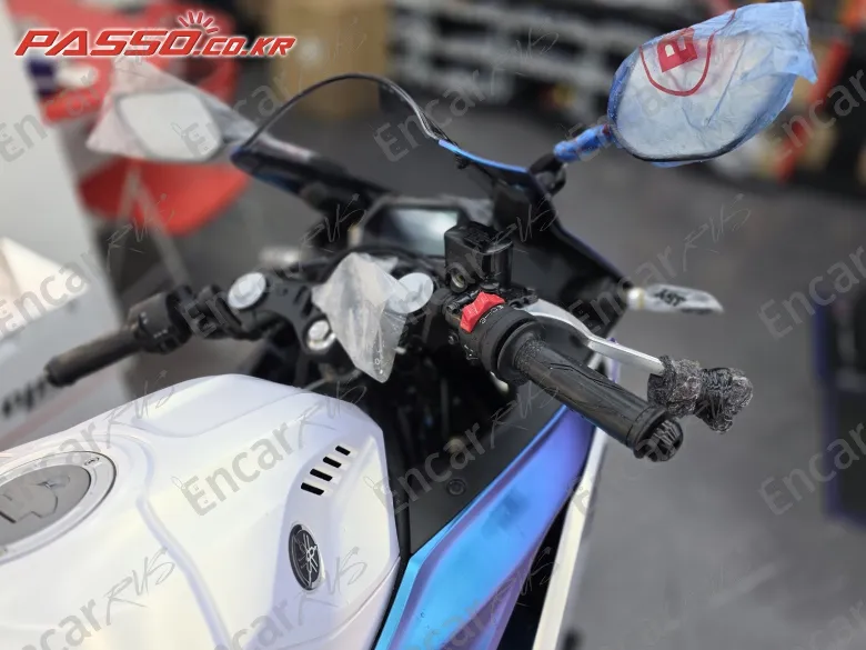 YAMAHA YZF R3 - фото 3