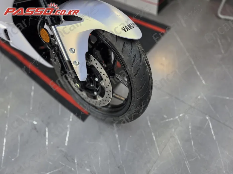 YAMAHA YZF R3 - фото 5