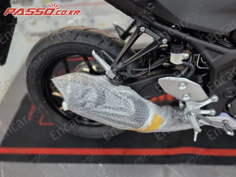 YAMAHA YZF R3 - фото 6
