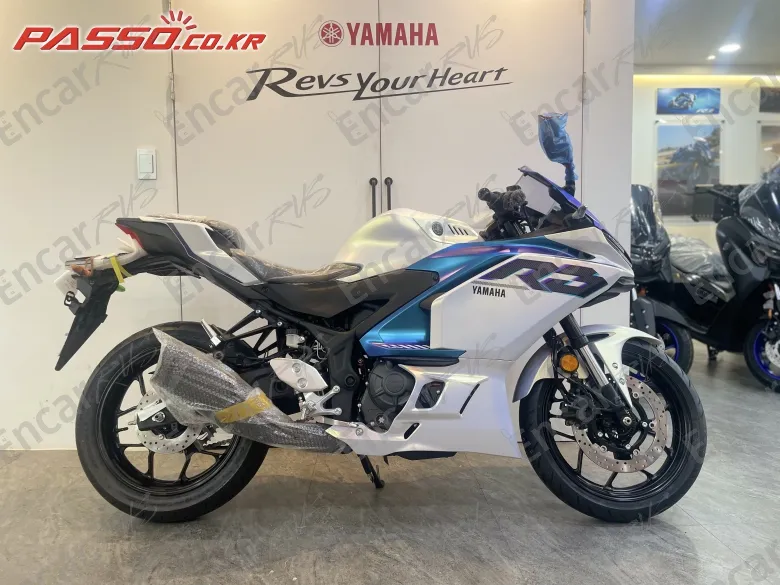 YAMAHA YZF R3 - фото 0