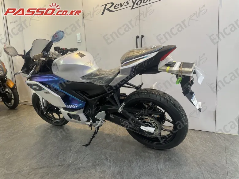 YAMAHA YZF R3 - фото 2