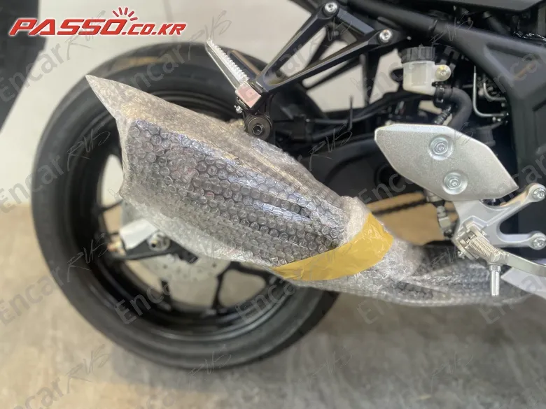 YAMAHA YZF R3 - фото 6