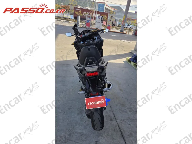 HONDA FORZA 750 - фото 2