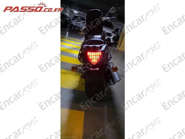 SUZUKI INTRUDER M 1800 R - фото 2