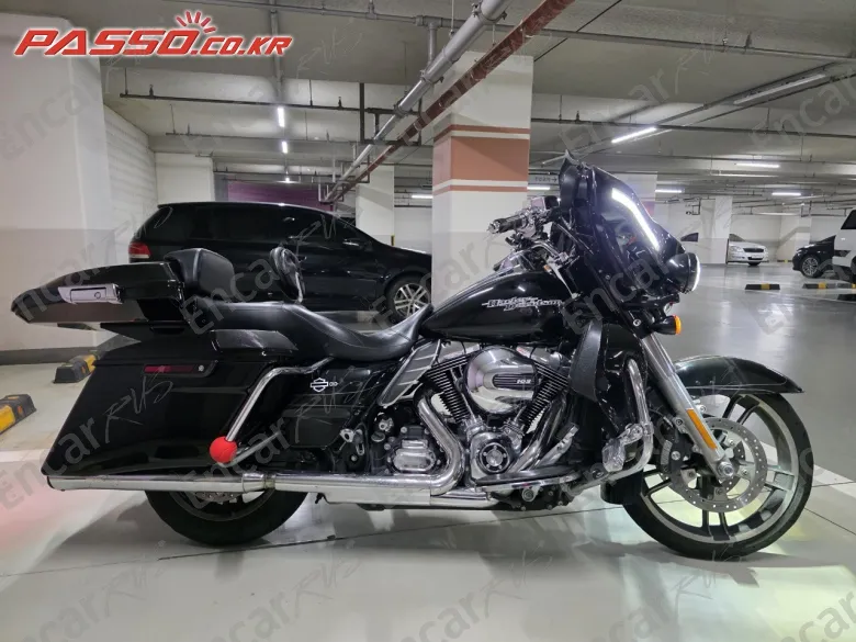 HARLEY-DAVIDSON FLHX - фото 0