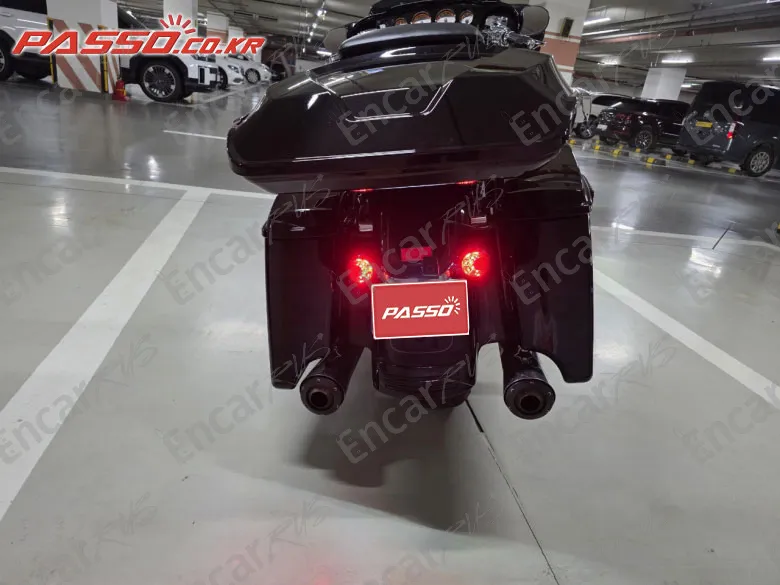 HARLEY-DAVIDSON FLHX - фото 2