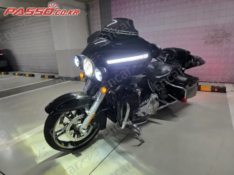 HARLEY-DAVIDSON FLHX - фото 6