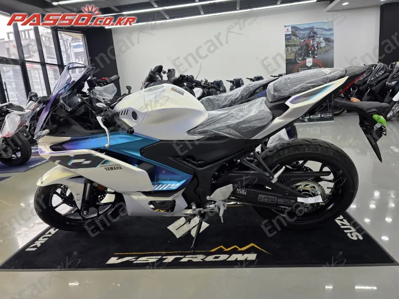 YAMAHA YZF R3 - фото 1