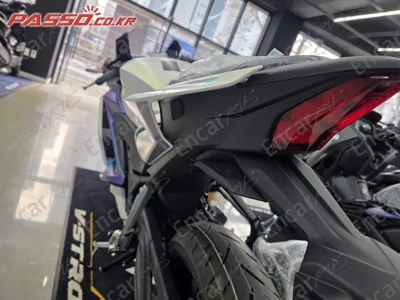 YAMAHA YZF R3 - фото 6