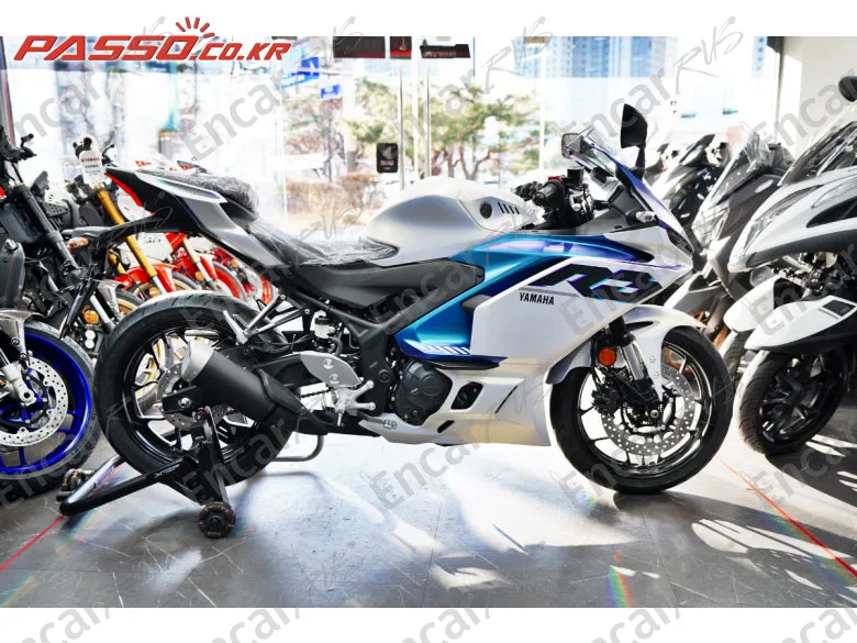 YAMAHA YZF R3 - фото 0
