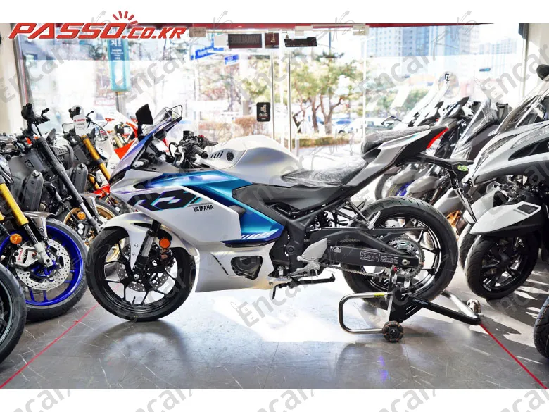 YAMAHA YZF R3 - фото 1