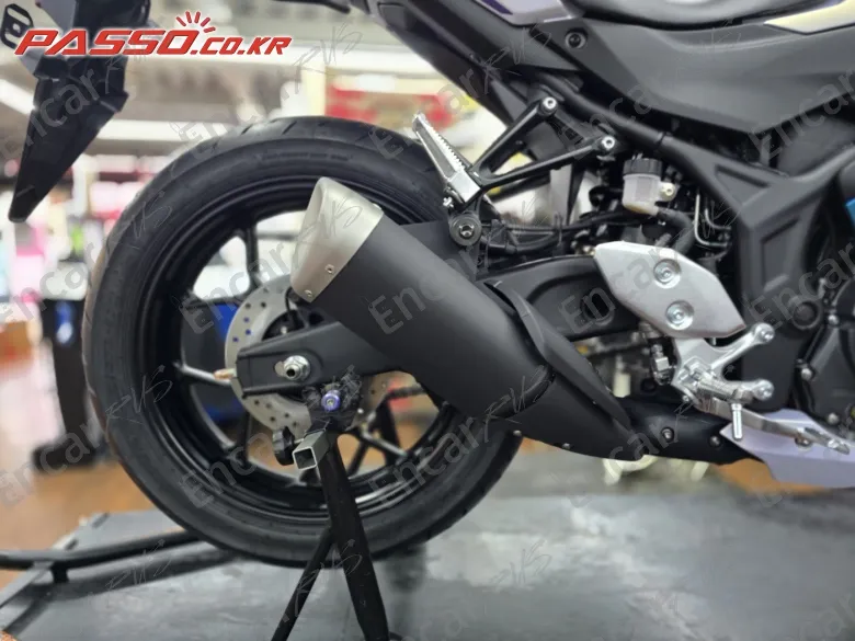 YAMAHA YZF R3 - фото 6