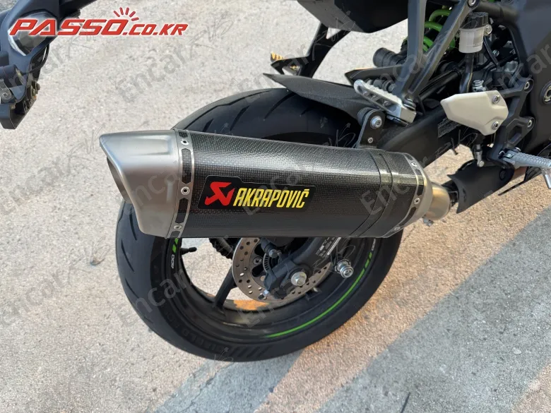 KAWASAKI NINJA ZX 4 RR - фото 5