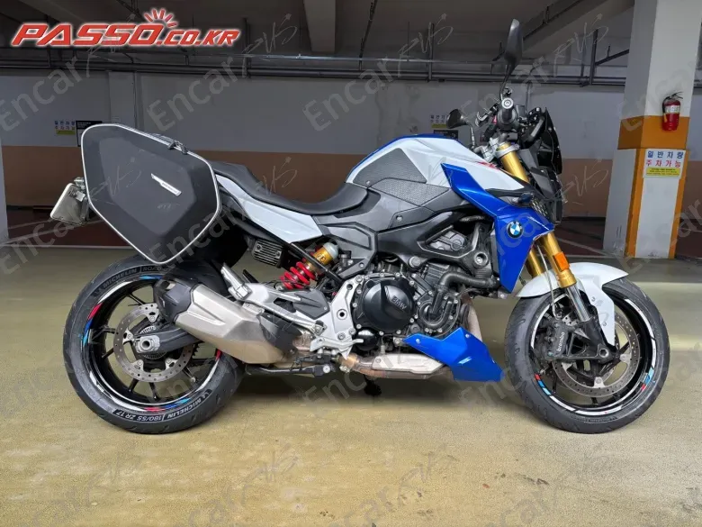 BMW F 900 R - фото 0