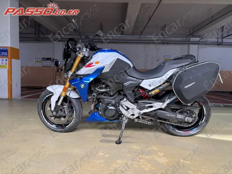 BMW F 900 R - фото 1