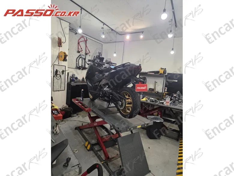 YAMAHA T MAX 560 - фото 2