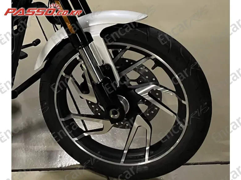 HARLEY-DAVIDSON SPORT GLIDE - фото 5