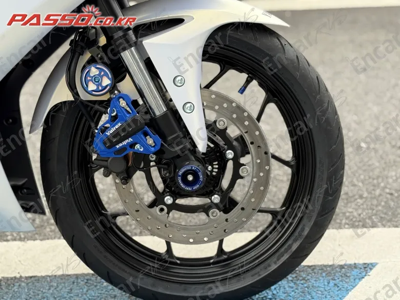 YAMAHA YZF R3 - фото 5