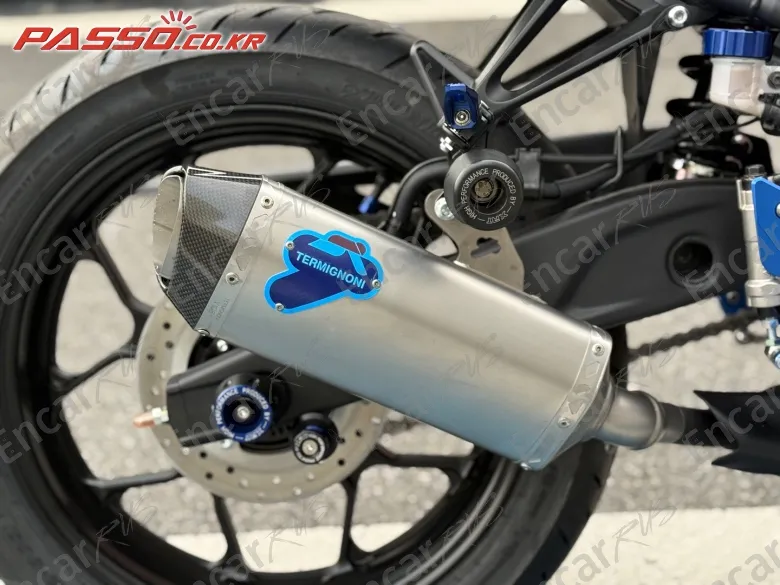 YAMAHA YZF R3 - фото 6