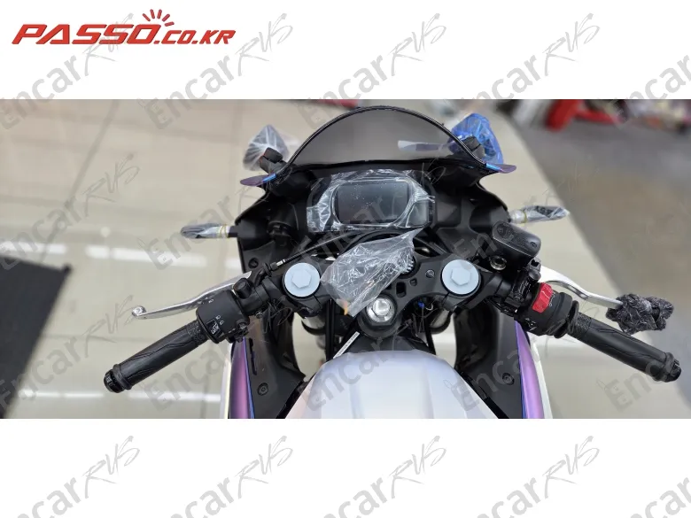 YAMAHA YZF R3 - фото 3