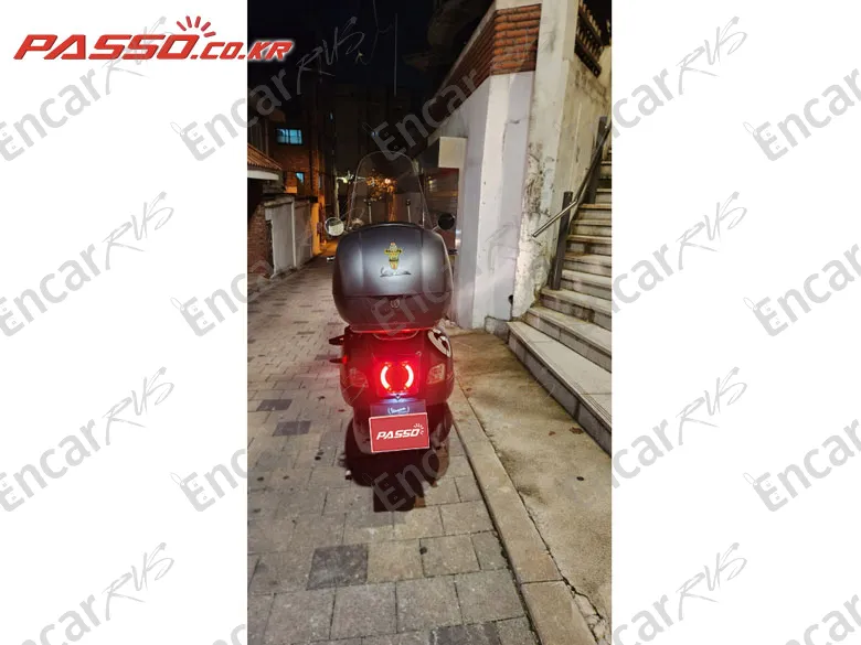 Vespa Gtv 300 Sei Giorni - фото 2