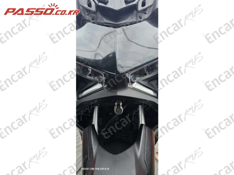 YAMAHA X MAX 300 ABS - фото 5