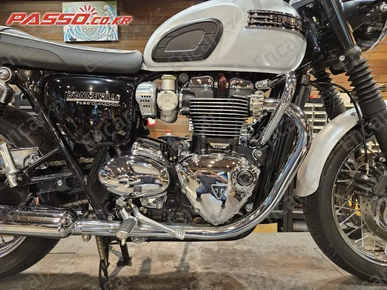 TRIUMPH BONNEVILLE T120 - фото 4