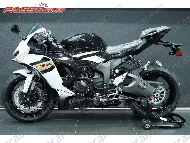 KAWASAKI ZX 6 R - фото 1