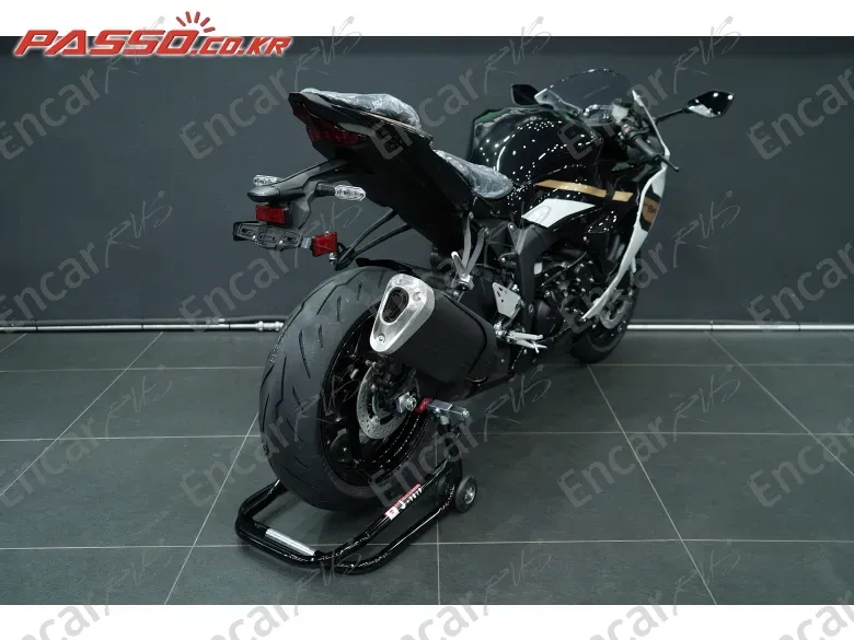 KAWASAKI ZX 6 R - фото 2