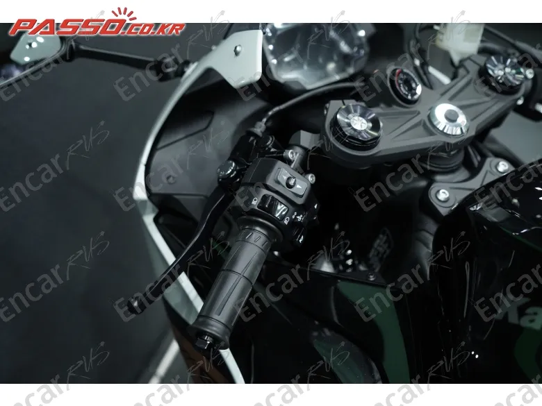 KAWASAKI ZX 6 R - фото 3