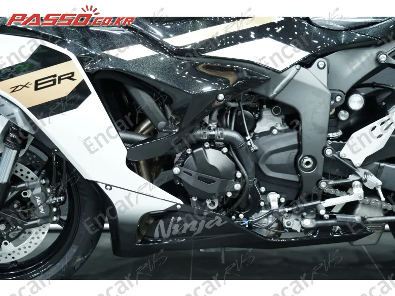 KAWASAKI ZX 6 R - фото 4