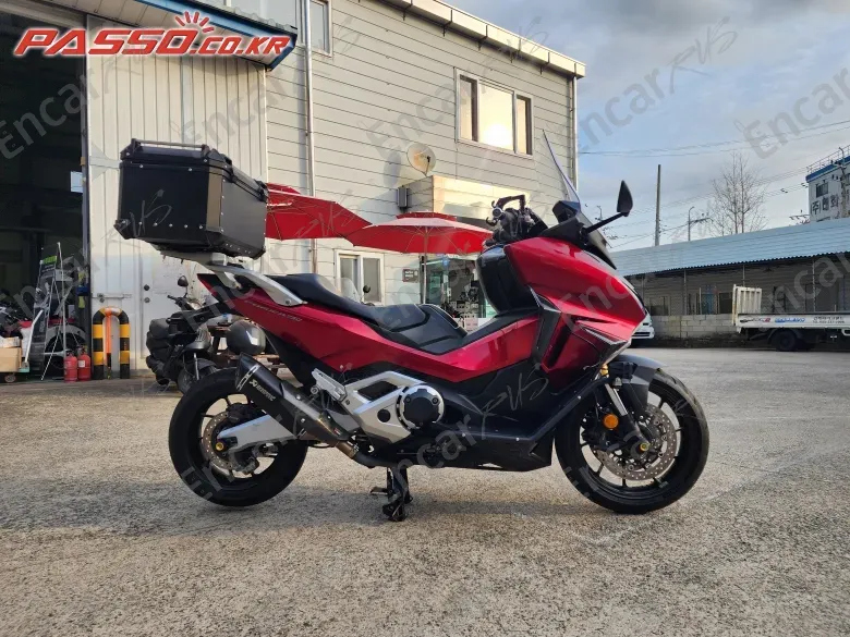 HONDA FORZA 750 - фото 0