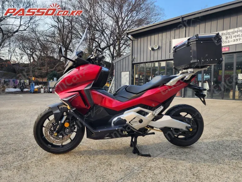 HONDA FORZA 750 - фото 1