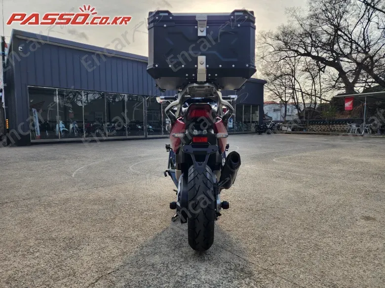 HONDA FORZA 750 - фото 2