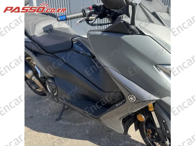 YAMAHA T MAX 560 - фото 5