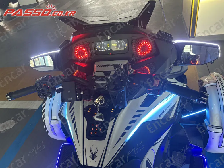 BRP CAN-AM SPYDER RT LIMITED - фото 3