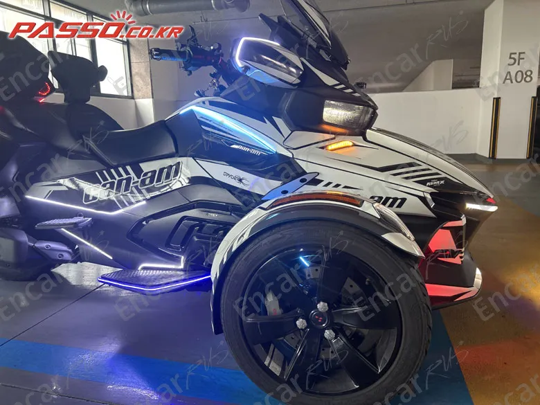 BRP CAN-AM SPYDER RT LIMITED - фото 5