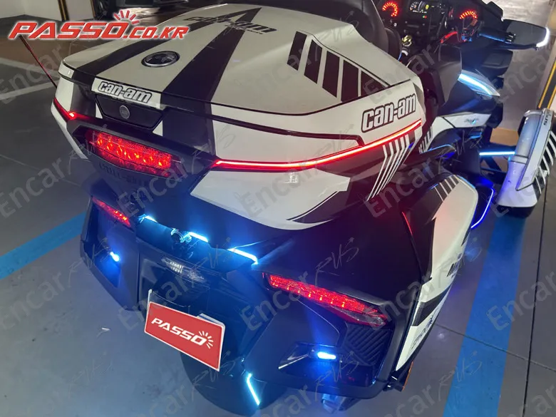 BRP CAN-AM SPYDER RT LIMITED - фото 6