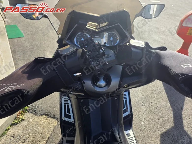YAMAHA T MAX 530 - фото 3