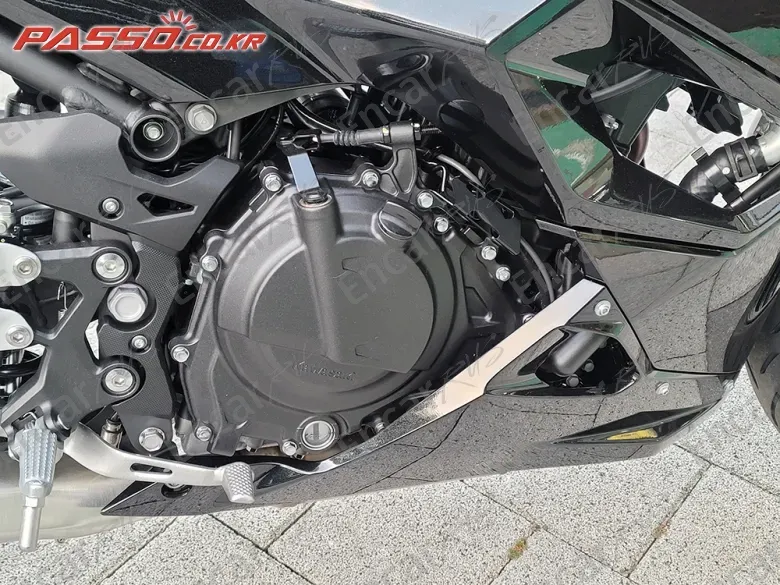 KAWASAKI ZX 500 R - фото 4