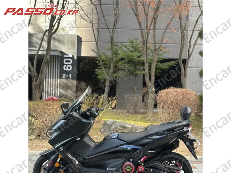 YAMAHA T MAX 560 - фото 1