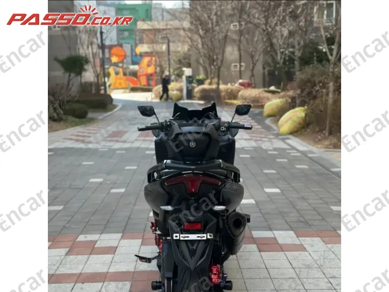 YAMAHA T MAX 560 - фото 2