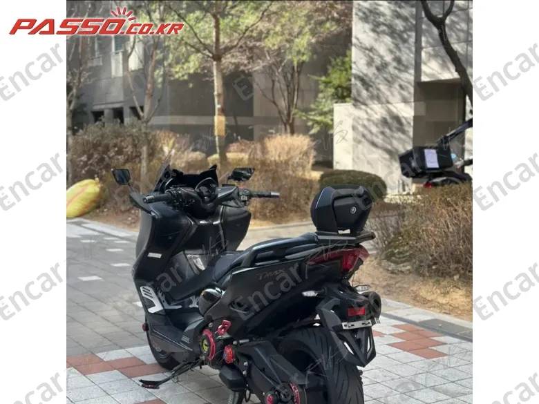 YAMAHA T MAX 560 - фото 4