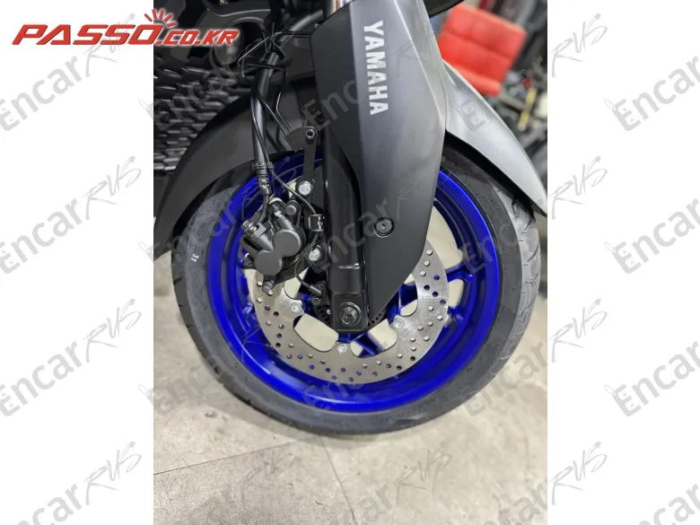 YAMAHA X MAX 300 ABS - фото 5