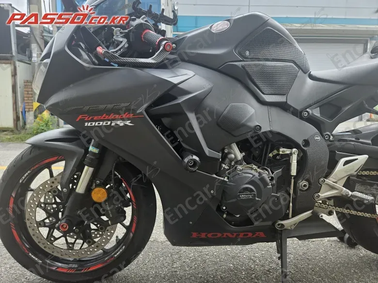HONDA CBR 1000 RR - фото 5