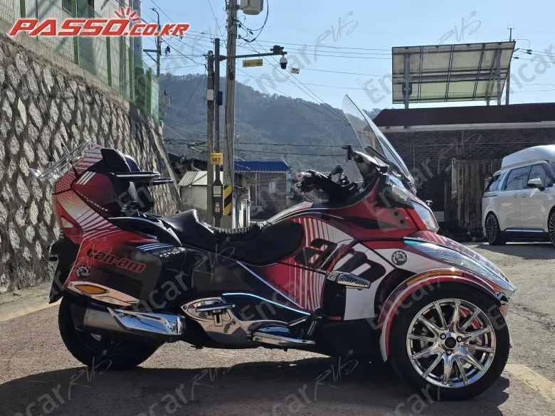 BRP CAN-AM SPYDER RT LIMITED - фото 0