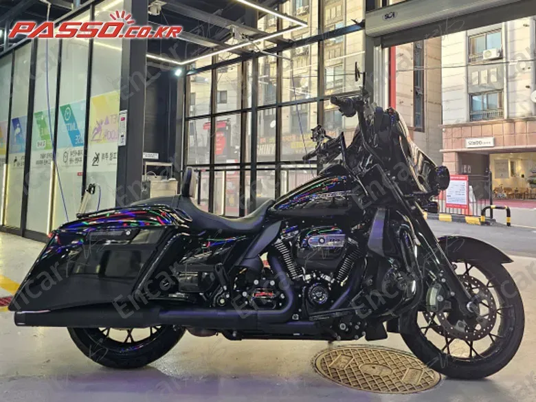 HARLEY-DAVIDSON FLHXS STREET GLIDE SPECIAL - фото 0
