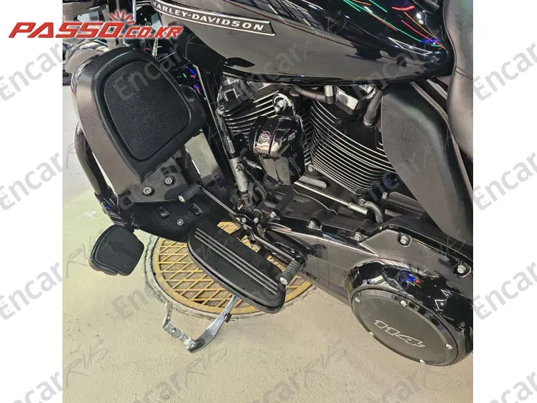 HARLEY-DAVIDSON FLHXS STREET GLIDE SPECIAL - фото 4